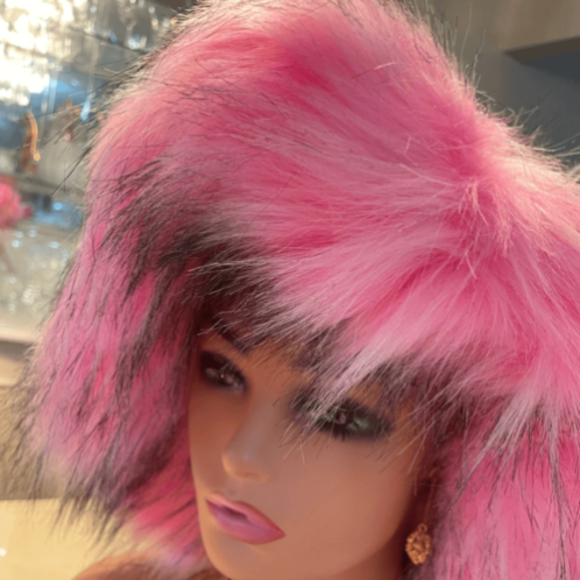 Faux fur Hat with matching Heart Bag - Picture 9 of 17